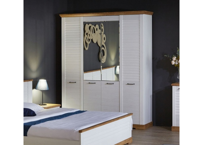 Шкаф 4-х дверный СБК Кантри